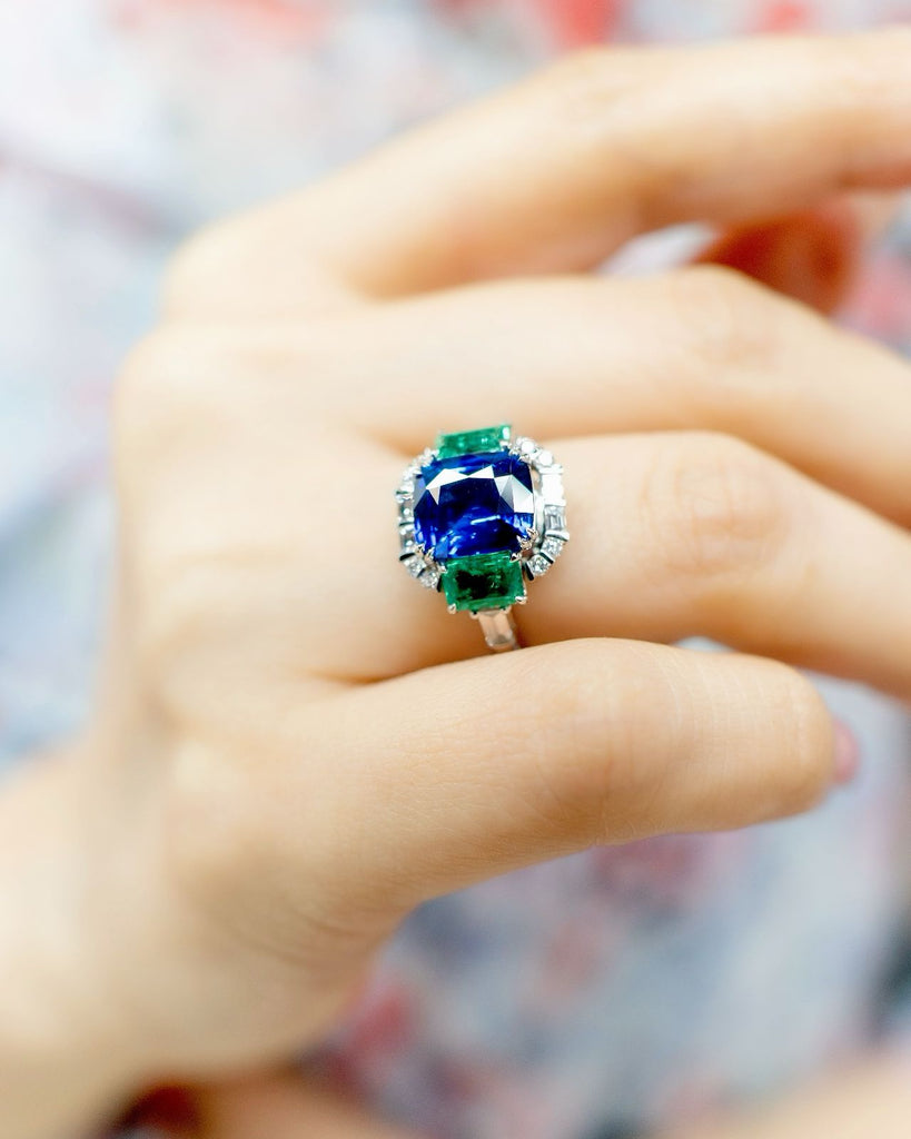 Interchangeable sapphire and diamond ring worn on hand